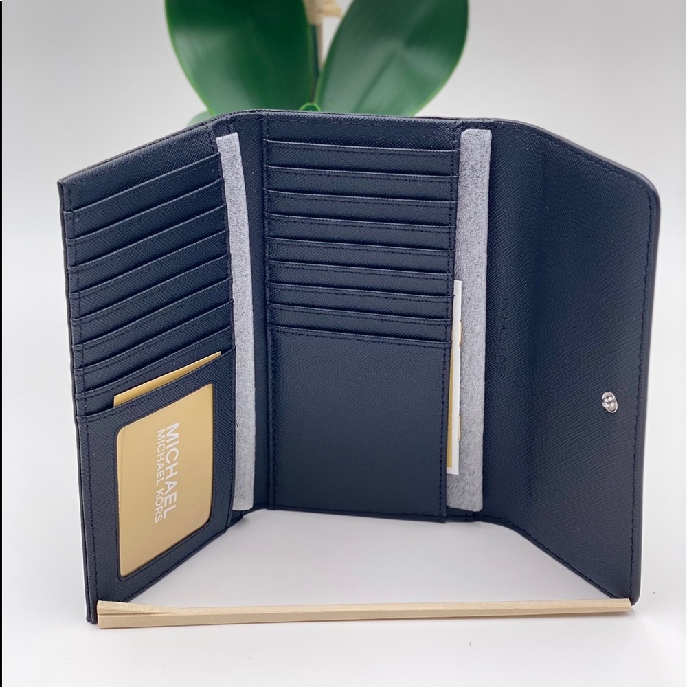 Michael Kors Trifold Wallet Black - Picture 6 of 10